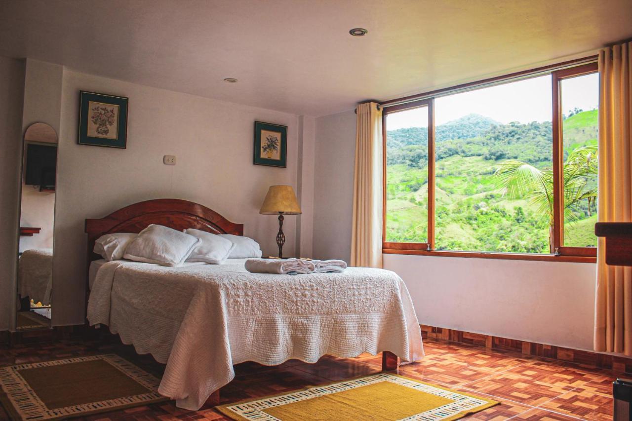 Albergue Turistico Gstir Pozuzo Exterior foto