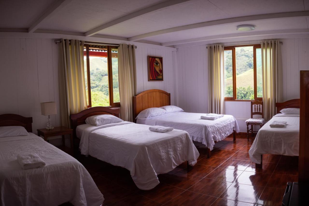 Albergue Turistico Gstir Pozuzo Exterior foto